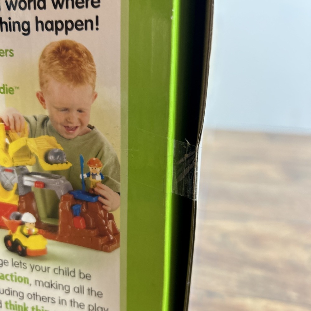 2007 Fisher Price Little People Eddie & His Boulder Worksite New L2345 Works!! - Picture 10 of 13
